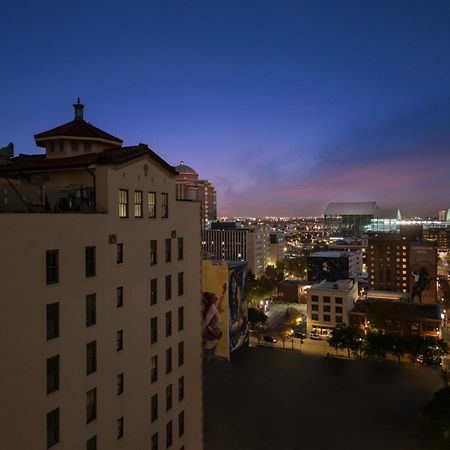 Moxy Houston Downtown Hotell Eksteriør bilde